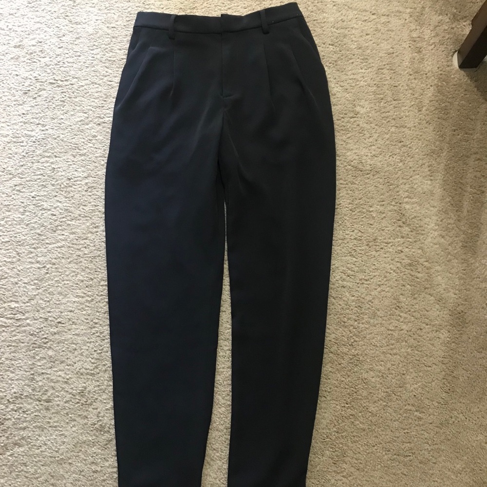 Used once Uniqlo slacks/joggers in XS